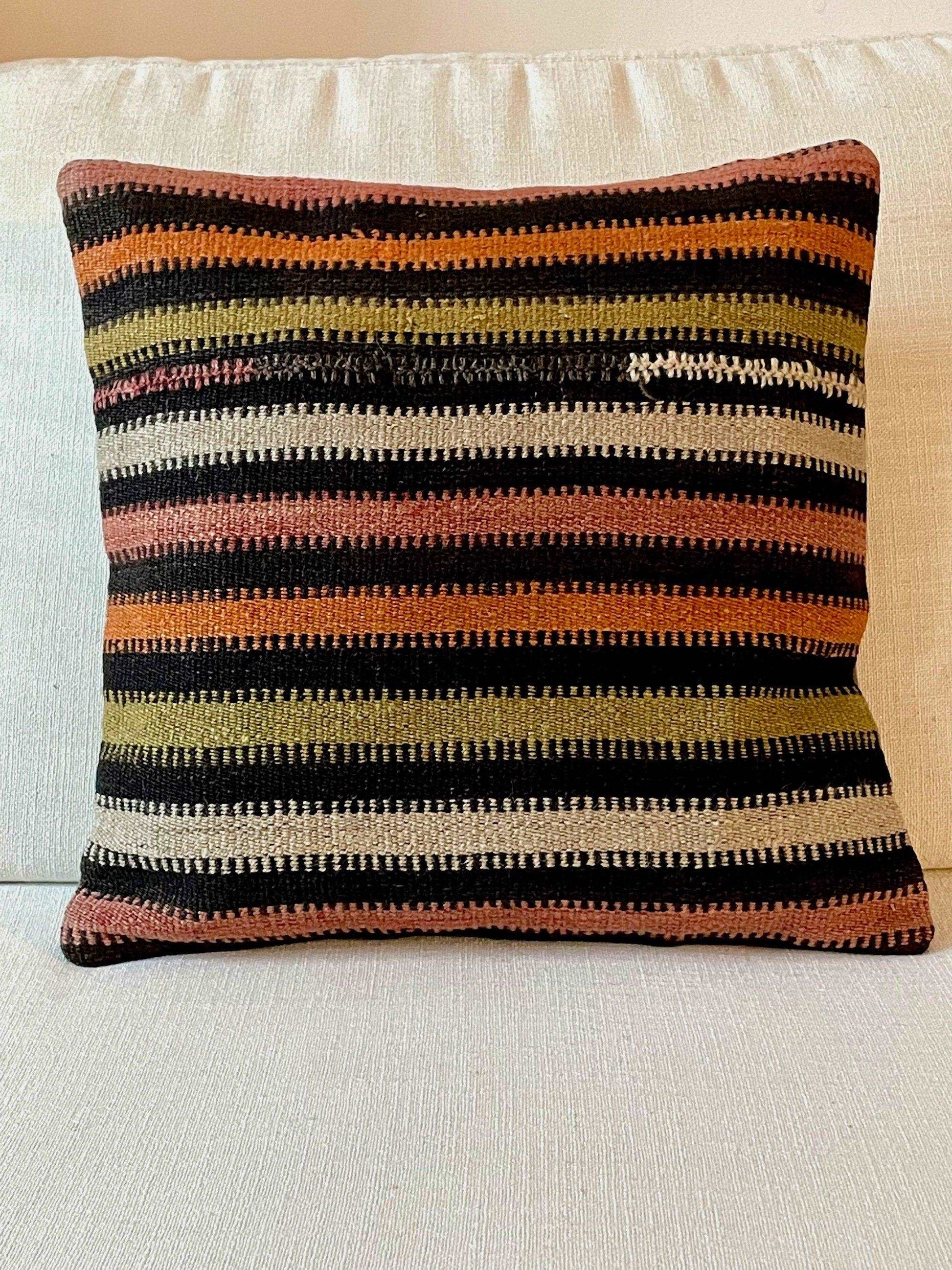 40x40cm Kilim Bench Cushion, Striped Vintage Pillow - BeachPerfect.de