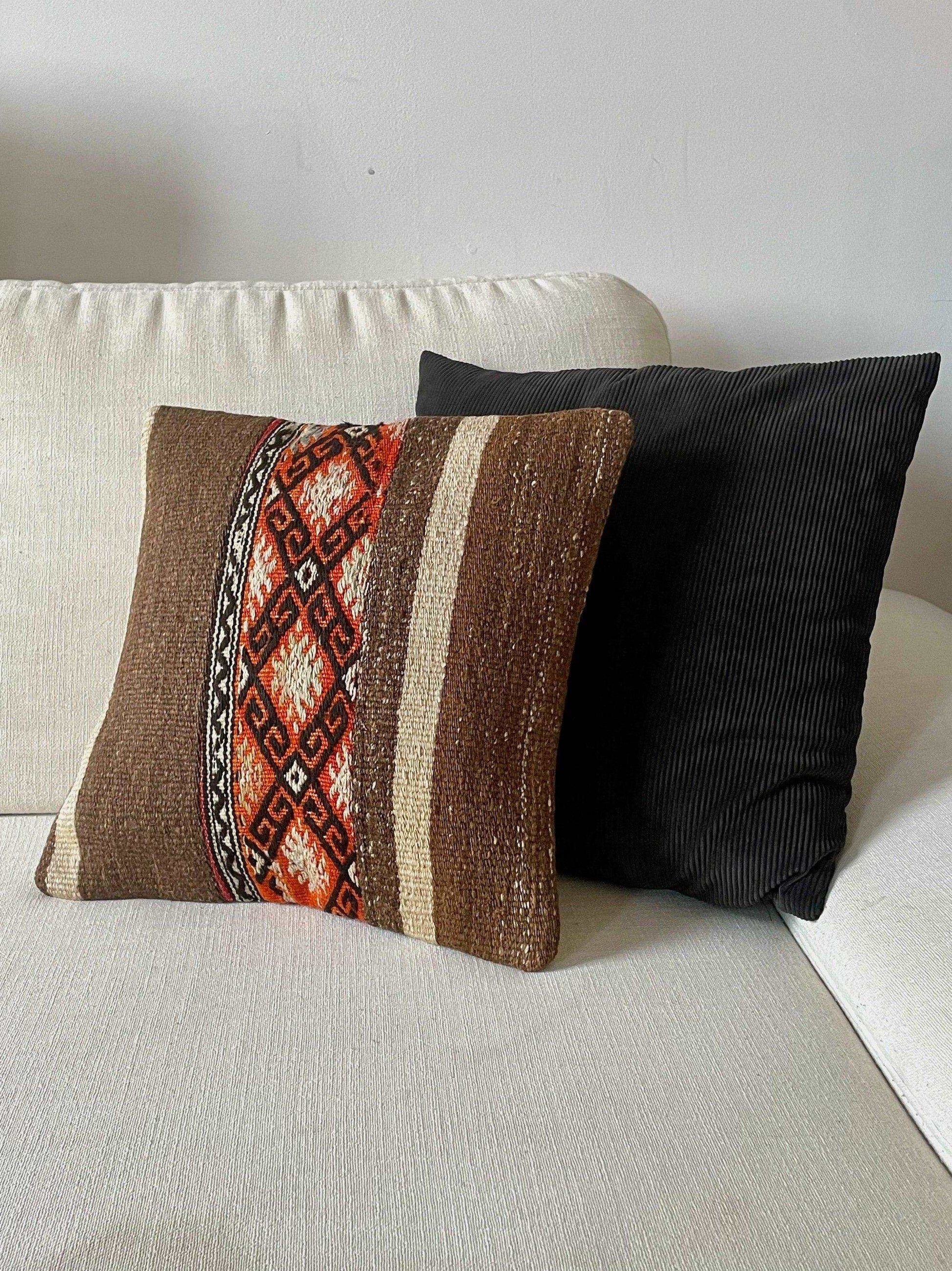 40x40cm Kilim Bench Cushion, Vintage Pillow Case - BeachPerfect.de