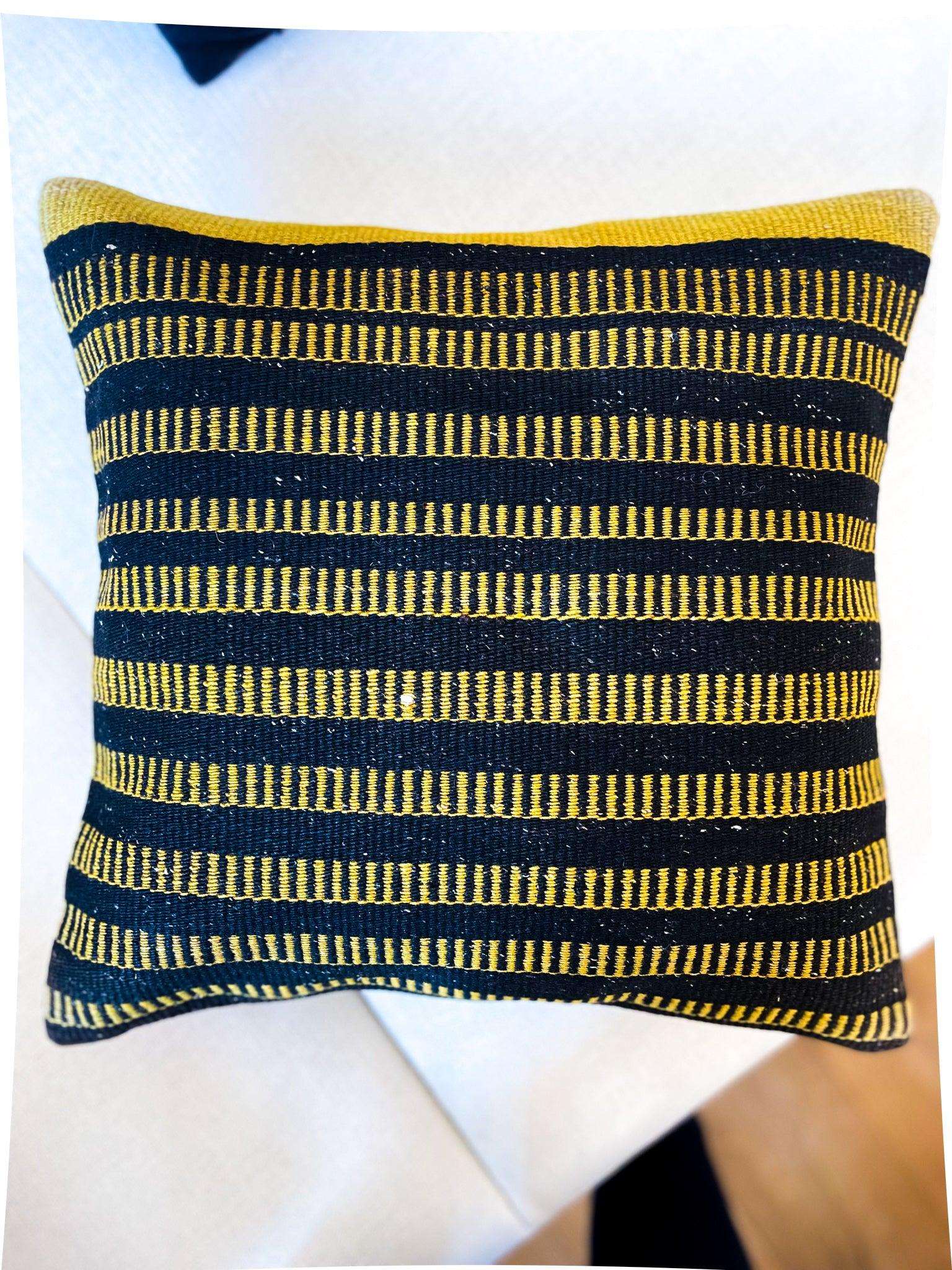 Vintage Kilim Cushion Cover 40 x 40cm (16 x 16') - BeachPerfect.de