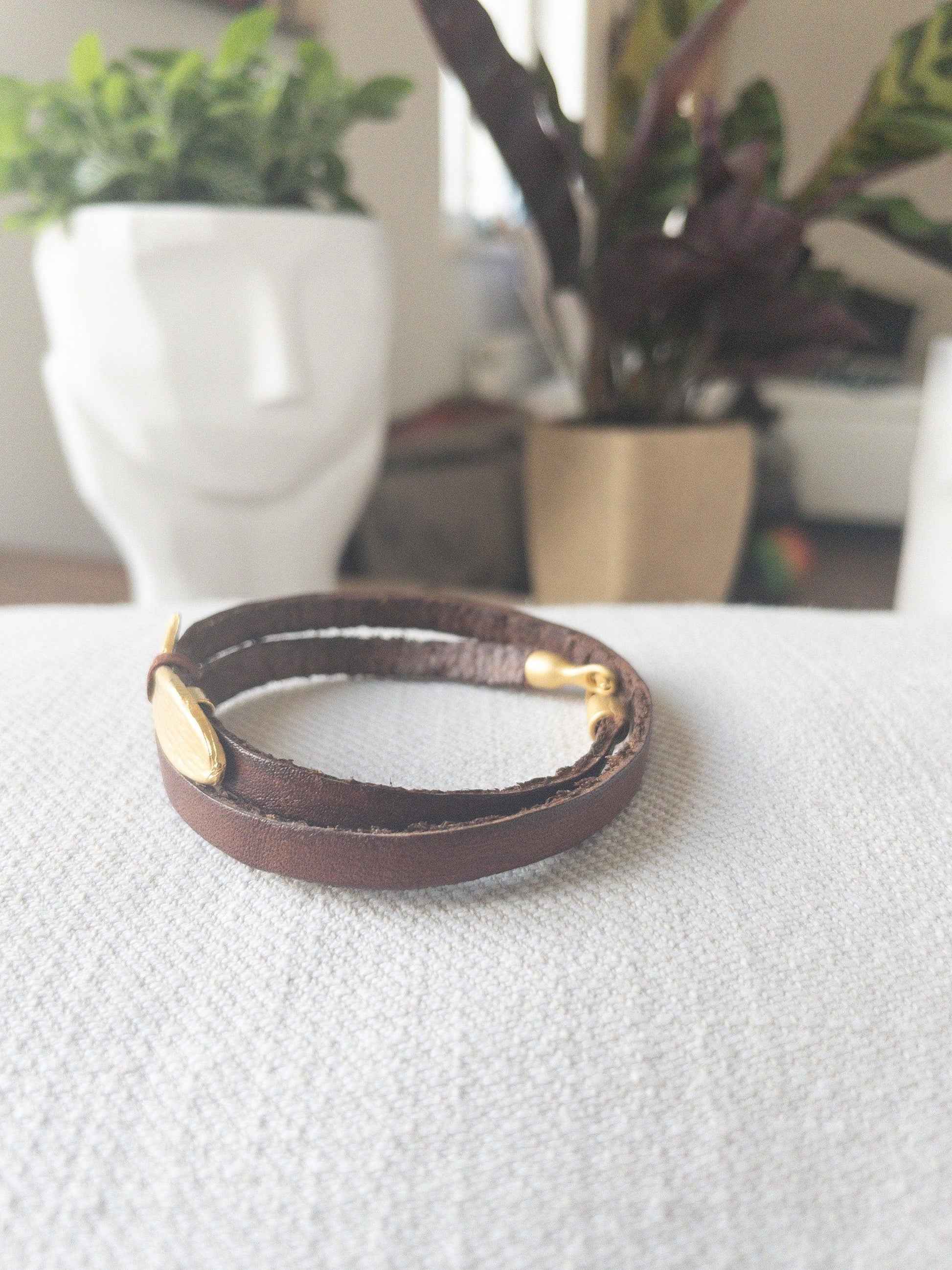 Leather Wrap Bracelet with a gold plated Fish - BeachPerfect.de